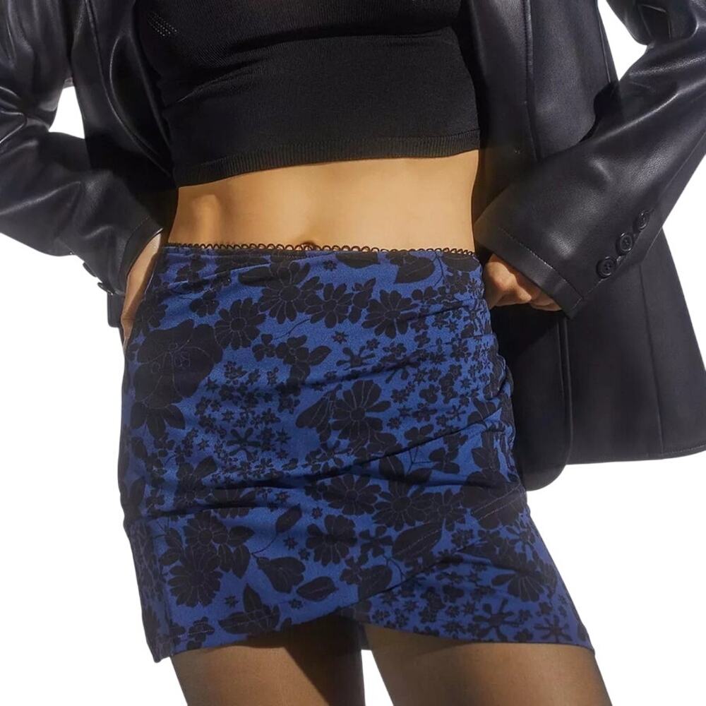 Urban Outfitters Jamie Surplice Knit Mini Skirt Size Medium